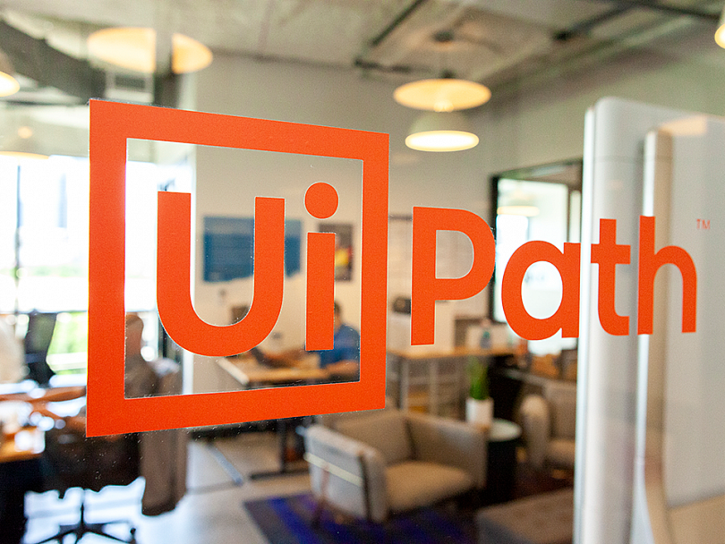 賦能自動化云，UiPath推出業(yè)界首個端到端超自動化平臺！
